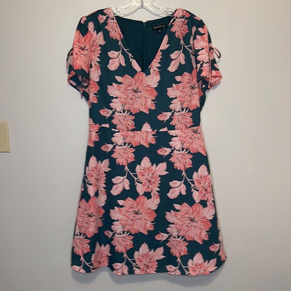 J. Crew Floral Dress Green Pink Size 12 🌷 - Picture 3 of 7
